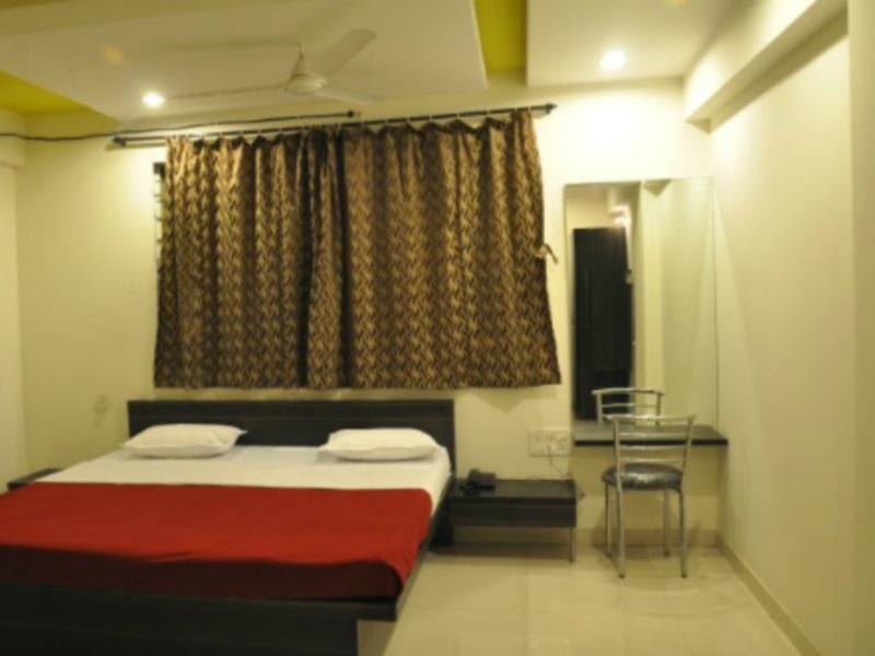 Hotel Alpine Pune Exterior foto