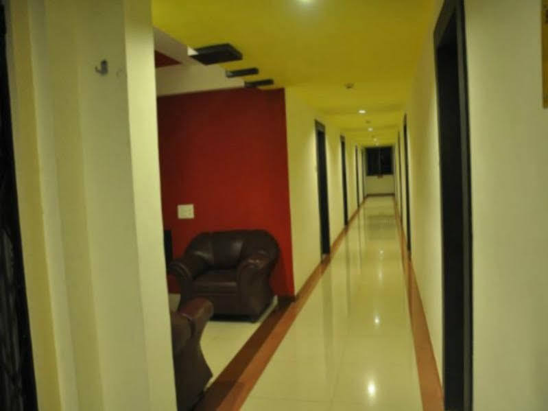 Hotel Alpine Pune Exterior foto